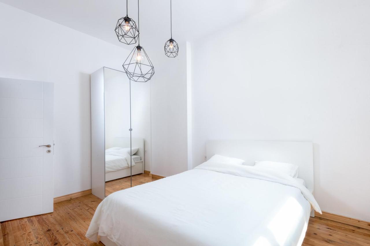 The White Apartment - Bogoridi Main Street 부르가스 외부 사진